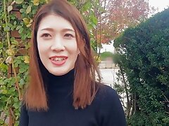 292MY-697 Sizzling Genitor Receives Intense Fingering Then Drinks Him Whole