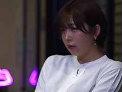 STARS-730 Enticing Japanese Beauty Shows Off Her Sensual Curves Temptingly