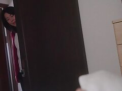 HZGD-201 Seductive Miyuki Reveals Steamy Pussy While Teasing Guys Intensely