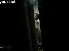 tom117_00 Sultry Babe in Black Bra Finds Her Ultimate Pleasure