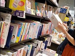 om003 Indoor Bliss Masseur's Expert Touch on Her Wet, Aroused Pussy