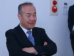 JUQ-965 Passionate Japanese Beauty Ignites with Explosive Oral Pleasure